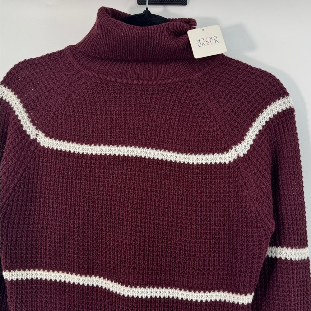 UK2LA Burgundy Striped Turtleneck lightweight Sweater Women's Size Small NWT - Picture 4 of 7